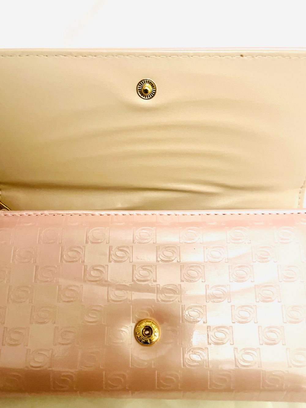 Bebe Blush Pink Patent Embossed Wristlet Wallet - NWT - Picture 7 of 12